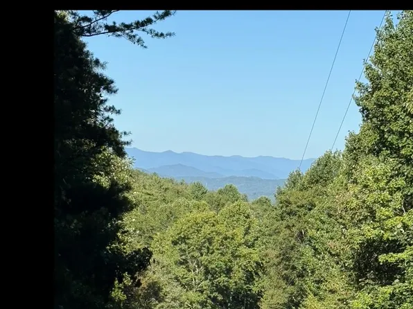 22 Mull Lane Cir, Morganton, GA 30560