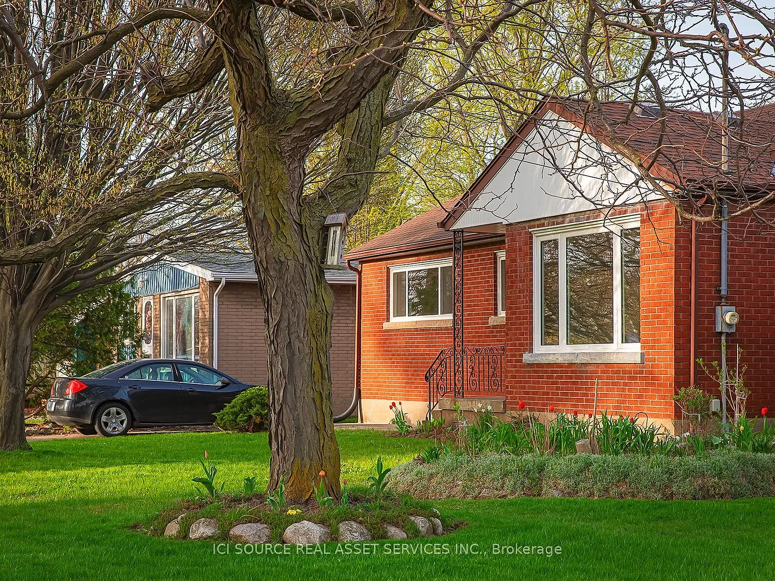 3 bed, $2,395 — Photo 1