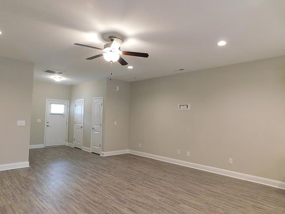2nd image of 3766 Summerline Ln NE