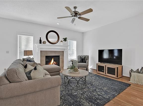 4th image of 2442 W 137th Pl