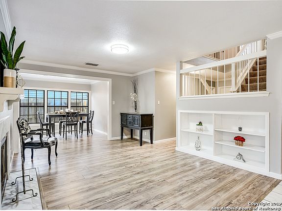 4th image of 3310 Falcon Grove Dr