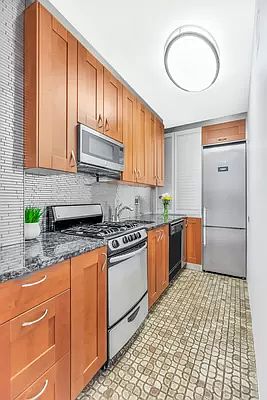 5th image of 139 E 33rd St APT 2B