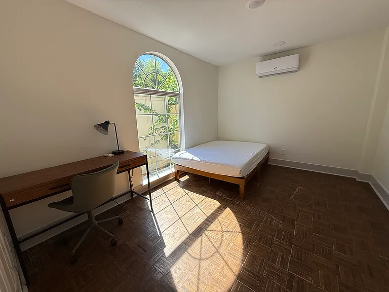 1002 S Glenwood Blvd — Photo 41