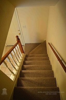 3rd image of 1569A Jacks Dr
