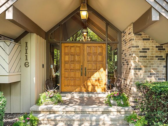 2nd image of 1116 Laurie Ln