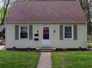 1527 Stamford Ave, Kalamazoo, MI 49048