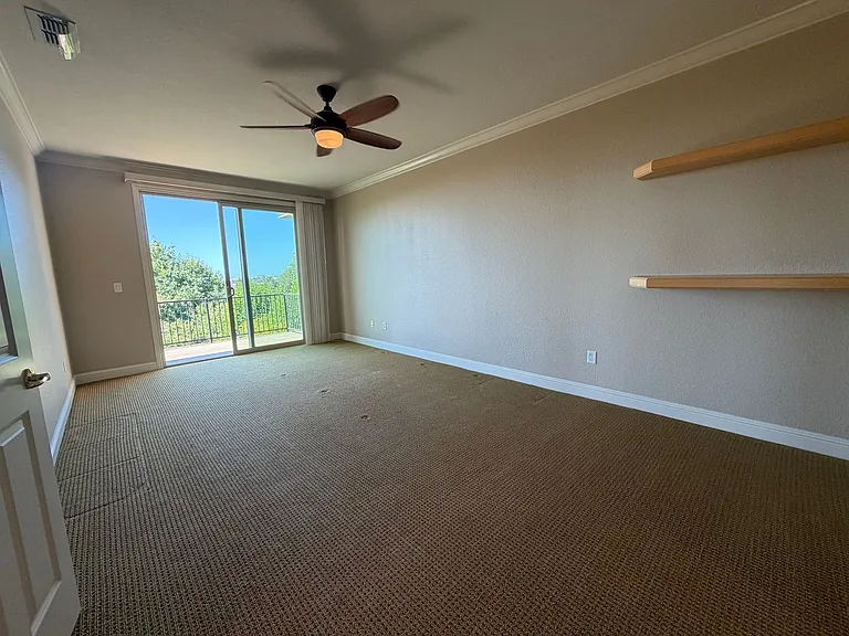 1014 Gamay Dr — Photo 16