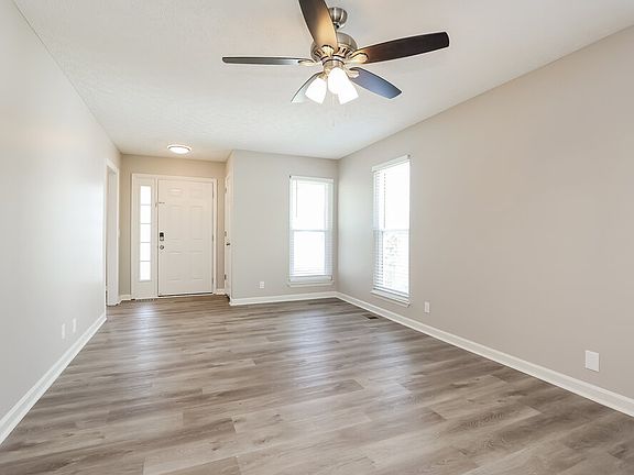 5th image of 3068 Chateau Valley Dr