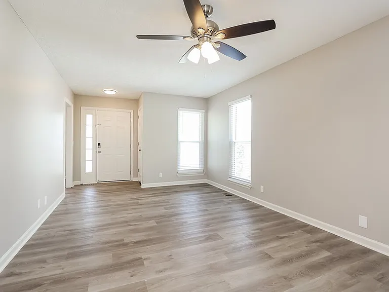 3068 Chateau Valley Dr — Photo 4