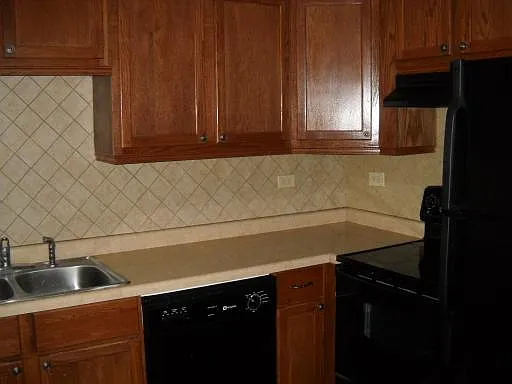 1360 N Geneva Dr #2A — Photo 3