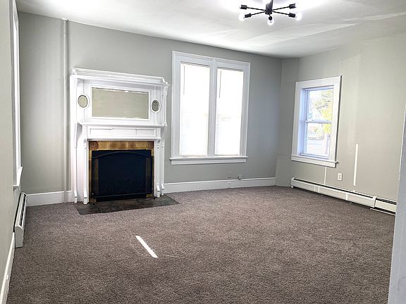 2nd image of 72 Broad St #1