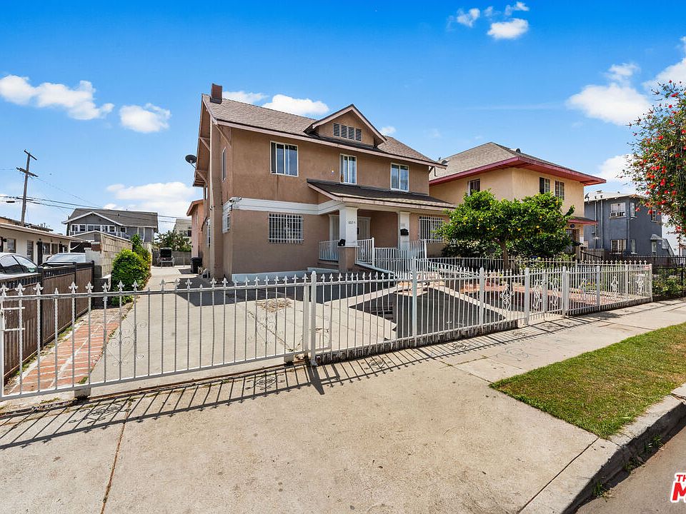 1st image of 602 W 40th Pl