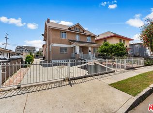 602 W 40th Pl, Los Angeles, CA 90037