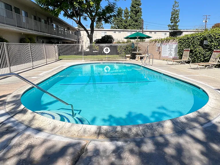 Pinecrest Apartments — Photo 22