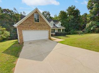 566 Brewer Dr, Locust Grove, GA 30248