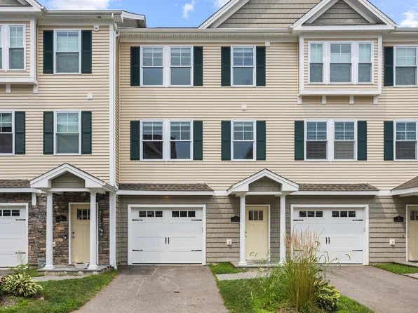 13 Village Crossing #13, East Lyme, CT 06357