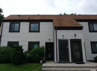 84 Gauguin Ct, Middle Island, NY 11953