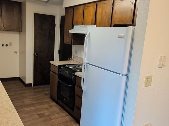 5th image of 1054-56 SE Willow St #1054