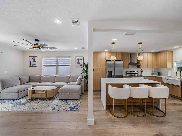 3405 W Rogers Ave — Photo 8