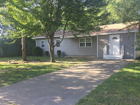2nd image of 2303 Beth Ln