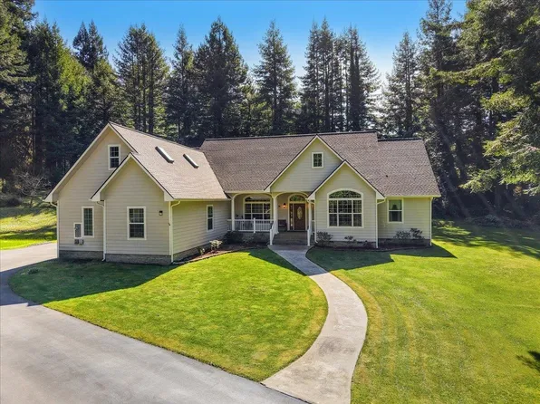 180 Haley Ln, Crescent City, CA 95531