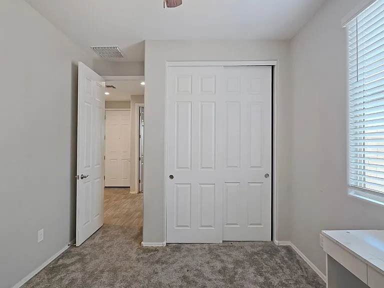 18572 W Cottontail Ln — Photo 12