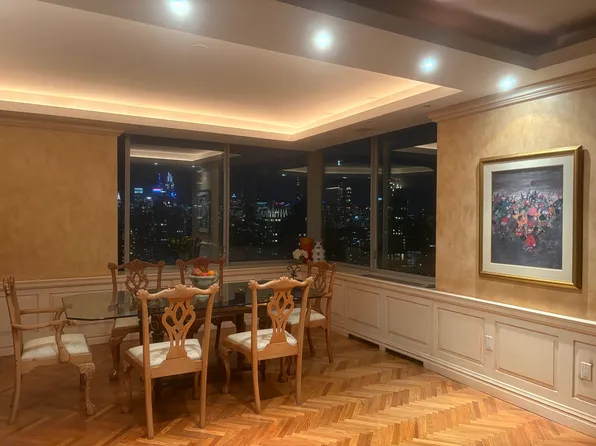 360 East 88th Street image 13 of 28