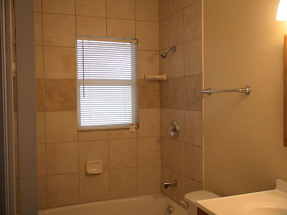 4th image of 4112 52nd St W