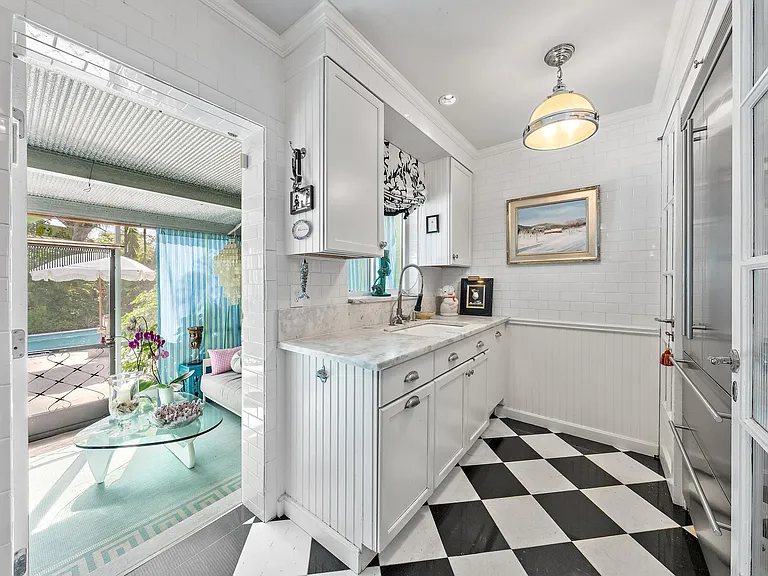 7704 Martin Ave — Photo 13