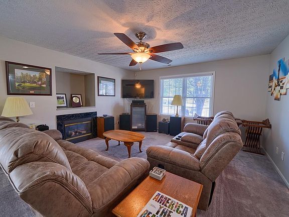 4th image of 1388 Chickweed St #243