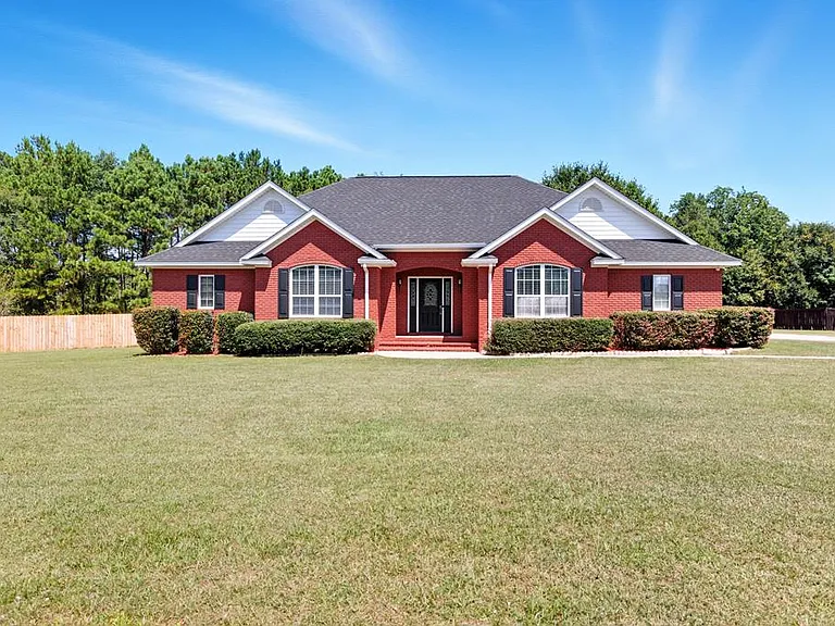 100 Carrington Cir — Photo 1