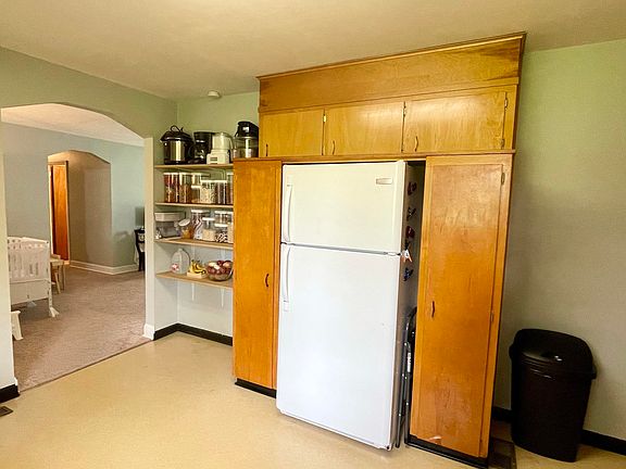 4th image of 7113 Fieldview Ln
