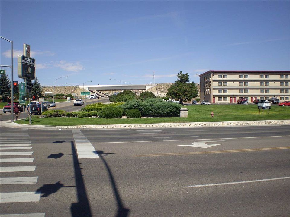 1st image of 3015 E Idaho St