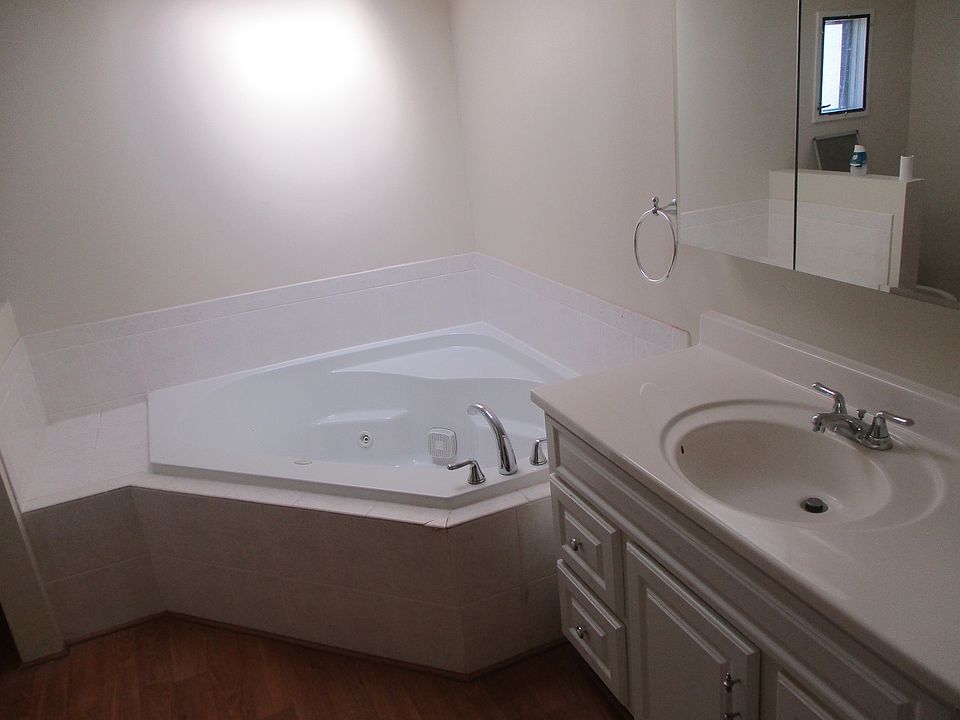 1st image of 29633 Le Grand Blvd