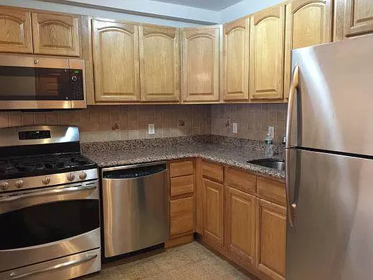 Rented by Voro, LLC | media 19