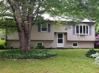216 Bowman St, Farmingdale, ME 04344