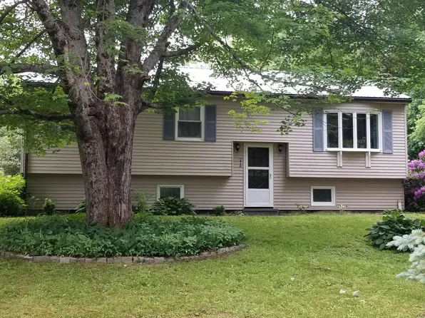 216 Bowman Street, Farmingdale, ME 04344
