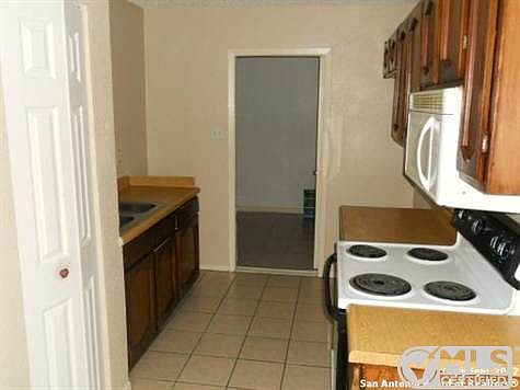 5th image of 4906 Grey Hawk St