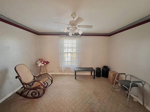 3rd image of 512 Frankfort Ave
