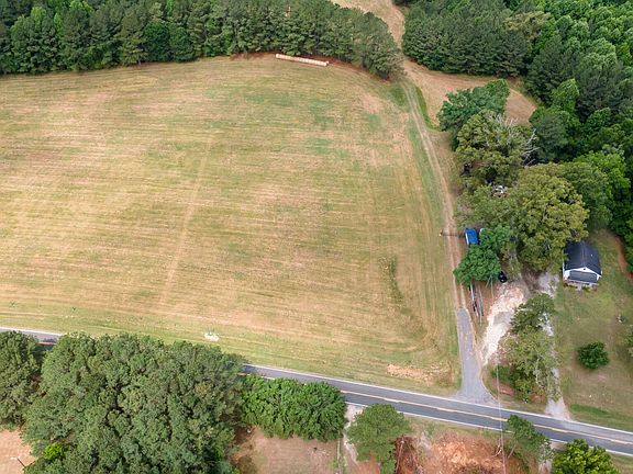 3rd image of 4 Reed Rd
