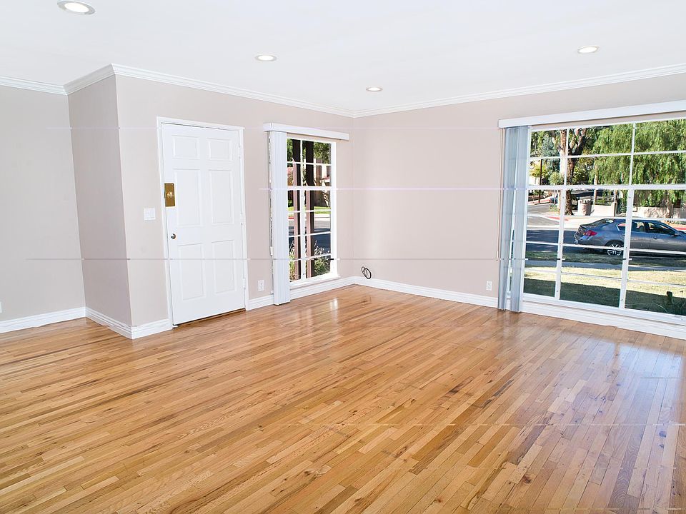1st image of 5300 Canoga Ave