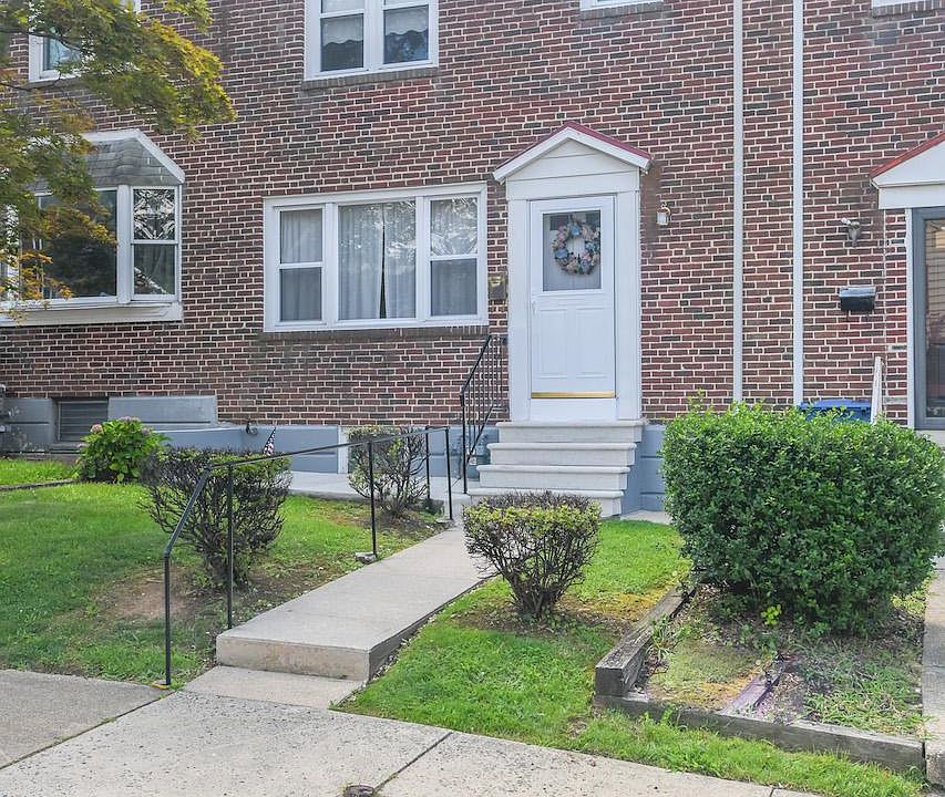 1st image of 1212 Charles Pl
