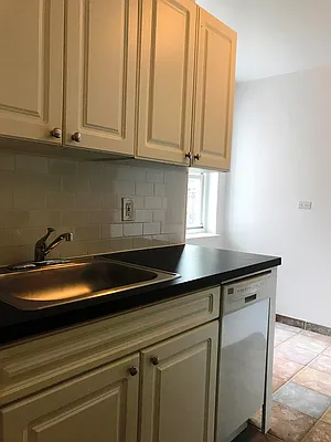 Rented by Prime Realty | media 21