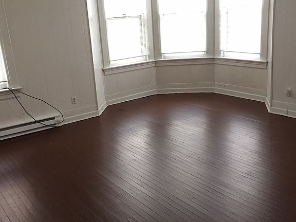 2nd image of 431 S 5th St APT 4