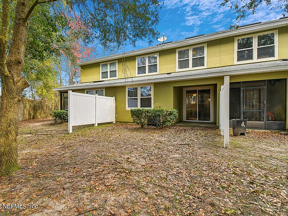 3rd image of 12232 BLACK WALNUT Court