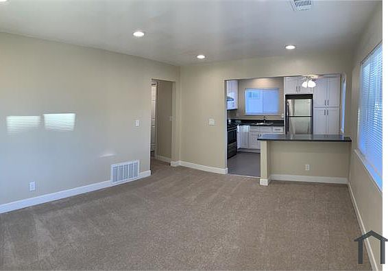 5th image of 1123 Borregas Ave #3