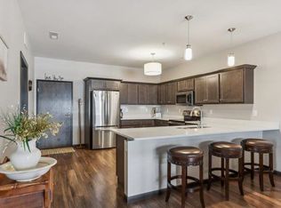 2873 Spring Rose Cir #102, Coralville, IA