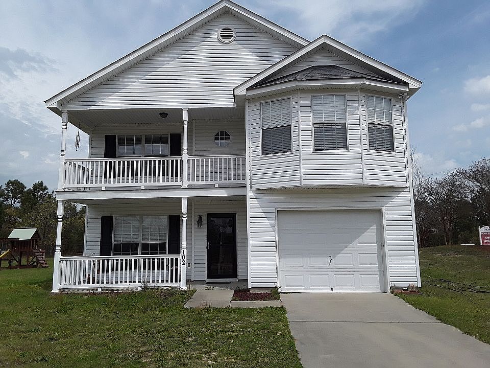 Front from Ridge Pointe Dr