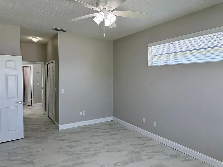 5370 Red Leaf Ct — Photo 16