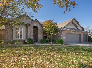 18 Ashford Oaks Ct, Maryville, IL 62062